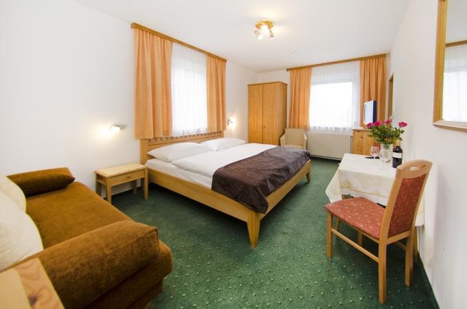 Pension Parzer Pressbaum Bei Wien Habitación foto